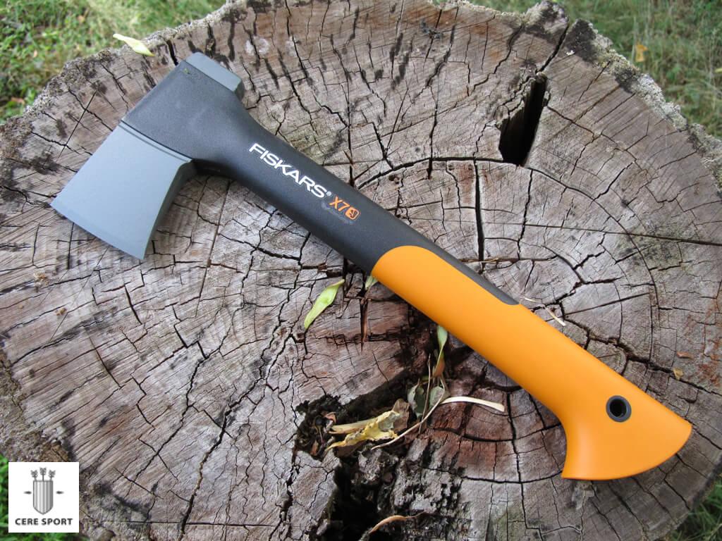 Fiskars sekera